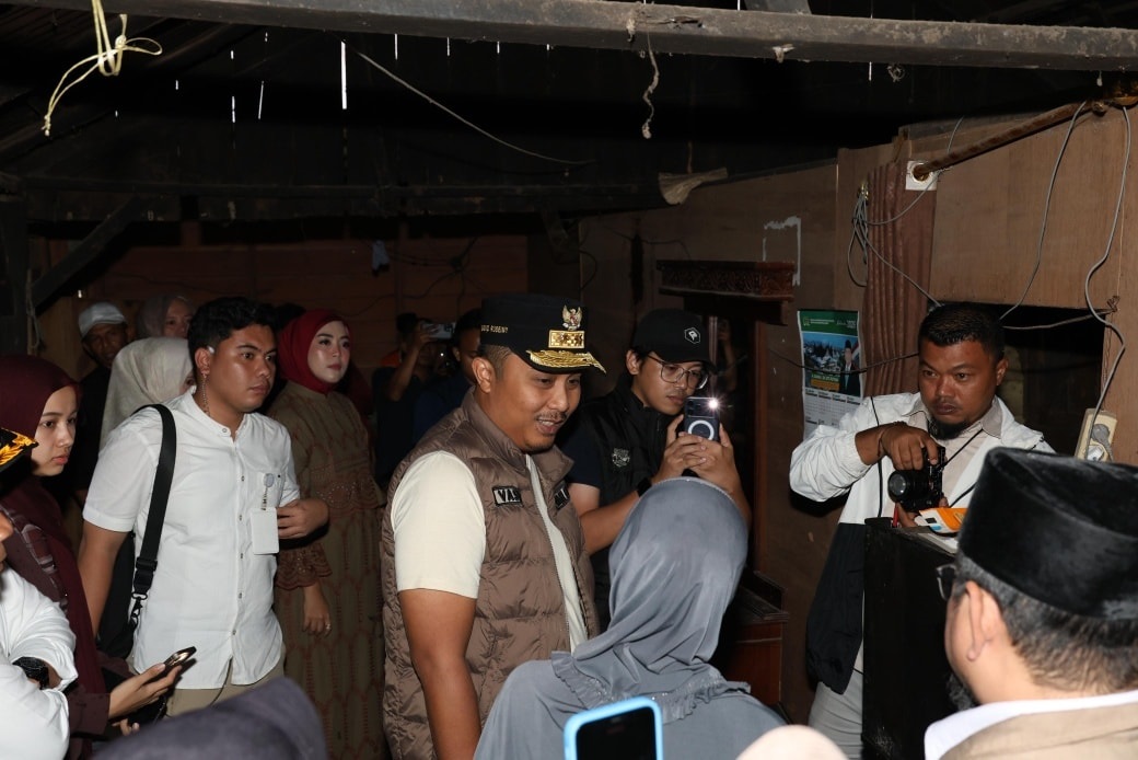 Untuk Warga Tigo Nagari Pasaman, Wagub Sumbar Serahkan Bantuan Bedah Rumah