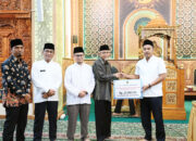 TSR Provinsi Sumbar Kunjungi Masjid Jihad Tangah Jua, Serahkan Bantuan Rp25 Juta