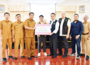 Agam Terima 1 Ton Solar dari Olahan Sampah Plastik Hasil Kolaborasi UNP