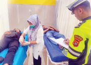 Nyalip di Tikungan, Motor Beat dan Revo Bertabrakan, Motor Rusak Parah, 3 Orang Luka-luka