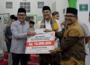 Safari Ramadhan, PT Semen Padang Salurkan Rp22,5 Juta untuk Pembangunan MDA dan Masjid di Solok–Padang