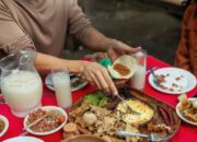 Puasa Ramadan, Solusi Sehat di Tengah Budaya Konsumtif