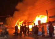 Nagari Kunpar Membara usai Taraweh, Tiga Warung dan Rumah Dilalap si Jago Merah